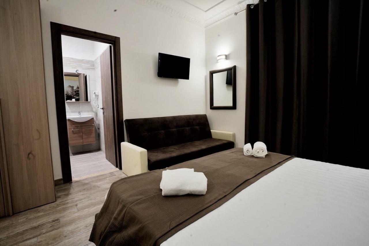 Noemi'S Rooms Guest House Rom Exteriör bild